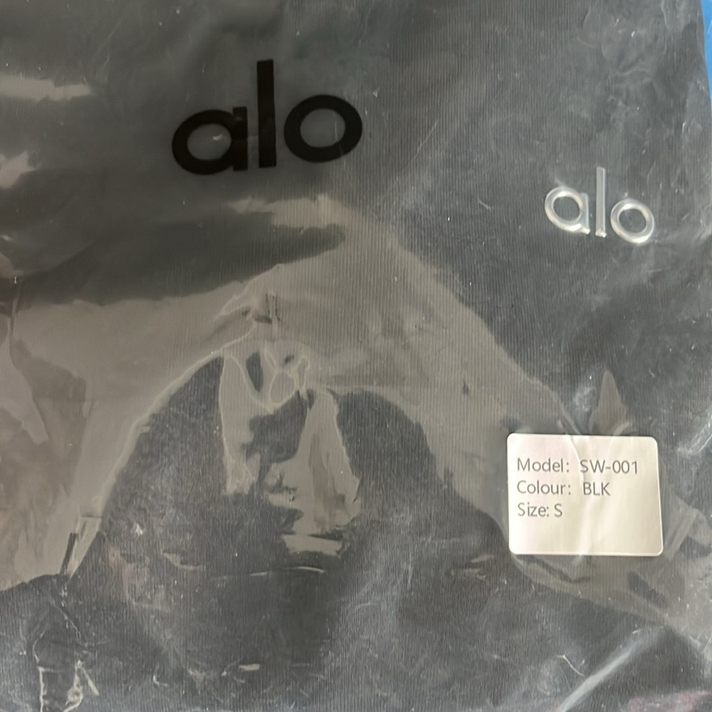 Alo yoga accolade crewneck - BLACK sweatshirt pull-over tee gym… - Picture 4 of 5